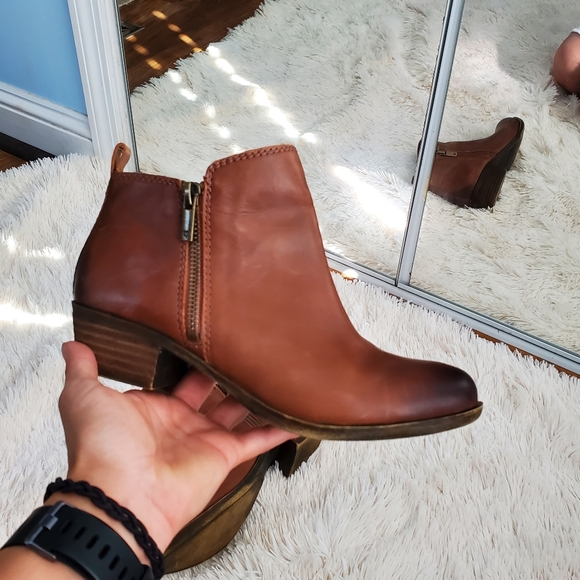 lucky brand toffee booties